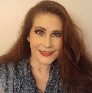 Meet your Posher, Annette